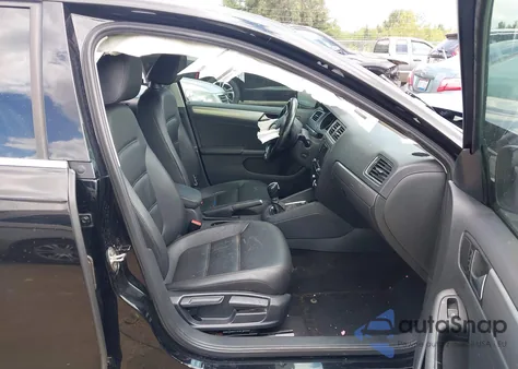 2017 Volkswagen Jetta 1.4T Se from USA, damaged, VIN 3VWDB7AJXHM384337